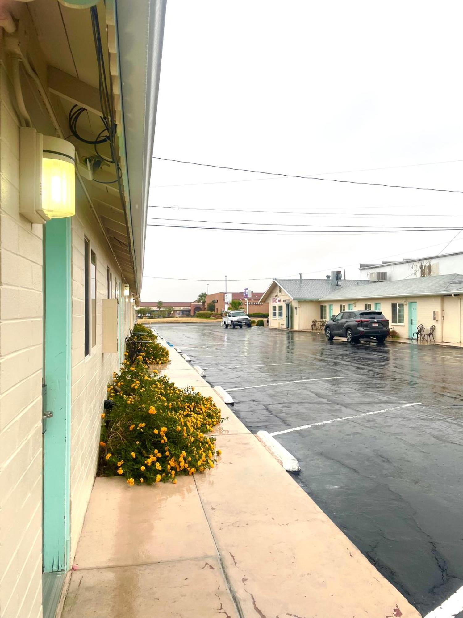 Howard Johnson By Wyndham Ridgecrest, Ca Exterior foto